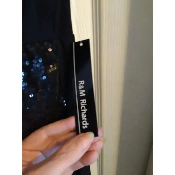 R & M Richards Formal Dress Black Sequined Waist Sleeveless Peephole Slit Sz 12 - Picture 5 of 11